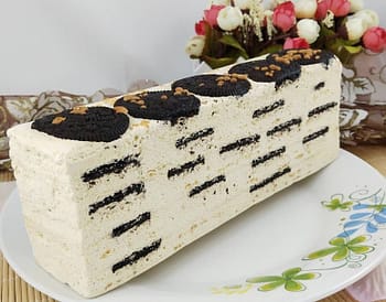 CHEESE OREO LAYER CAKE roll
