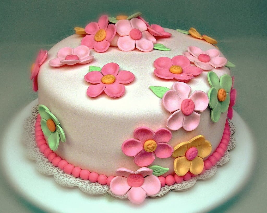 fondant-birthday-cake-kuching